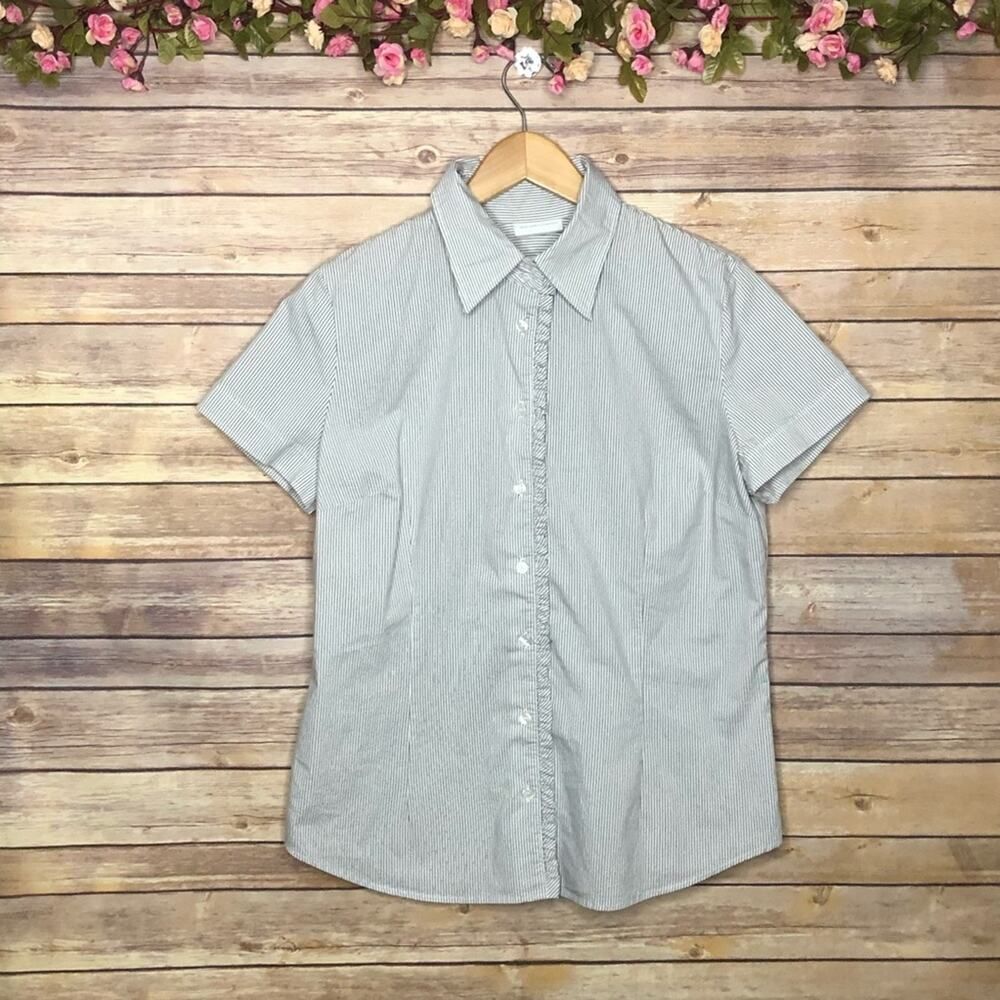🌷5 for $25 New York & Company Striped Button Top